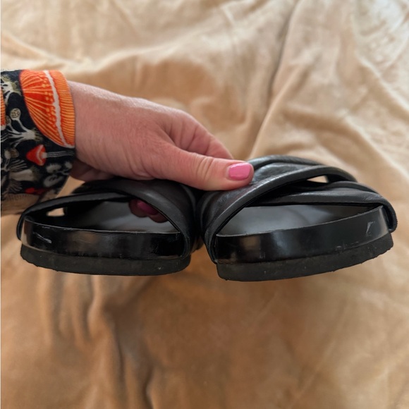 Vince Black Leather Women's Orson Slide Sandals 8 - Picture 2 of 4